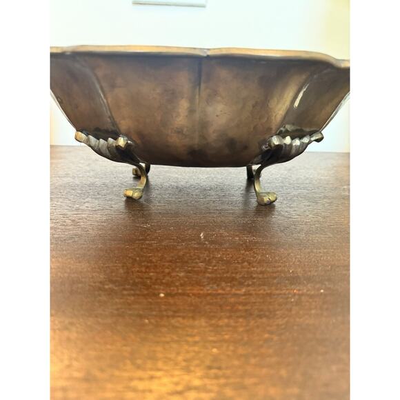 VTG Brass Large 17" Bowl Patina Scalloped Footed Centerpiece Hand Crafted India - Picture 7 of 16